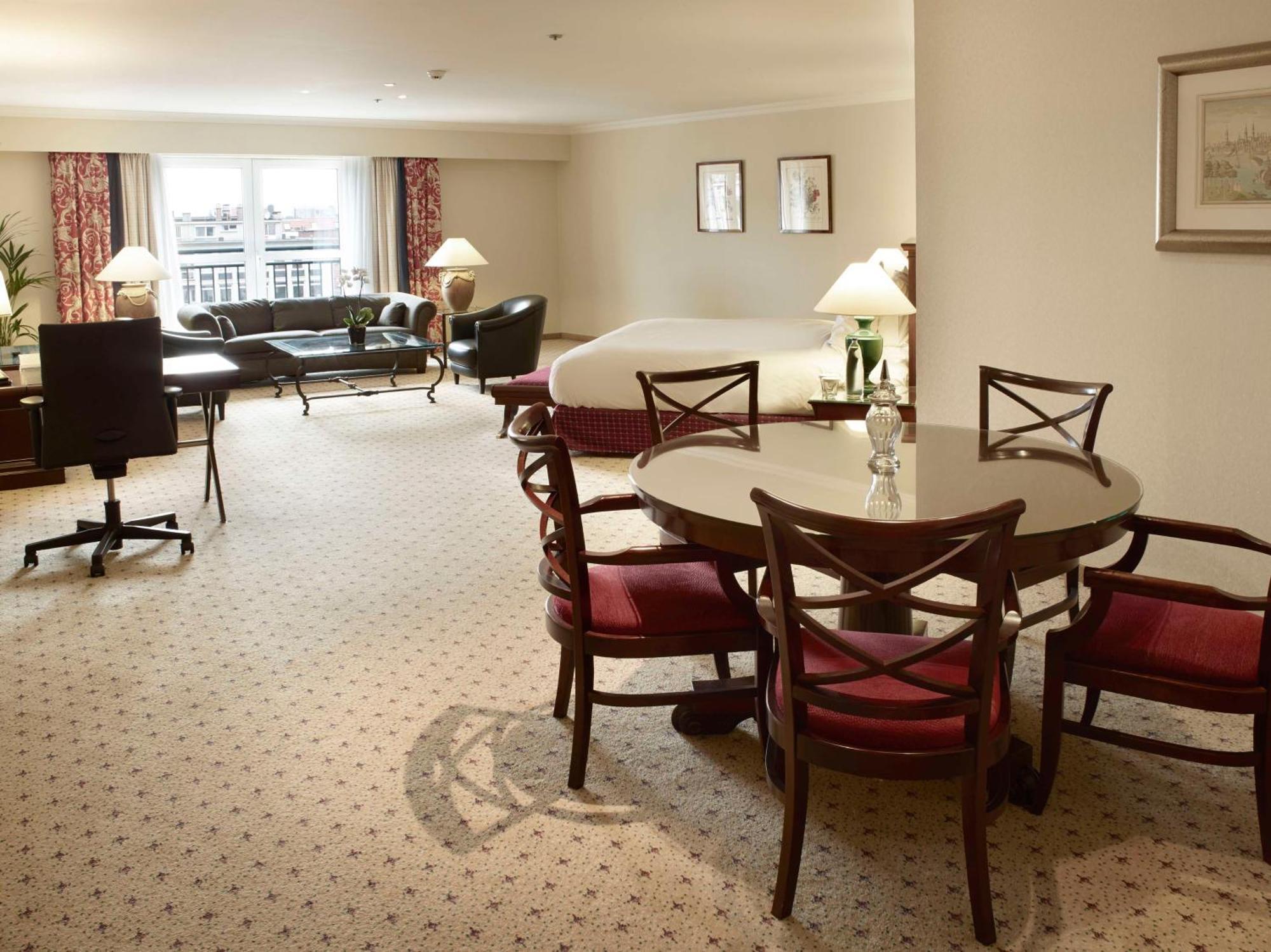 Hilton Antwerp Old Town Hotell Eksteriør bilde