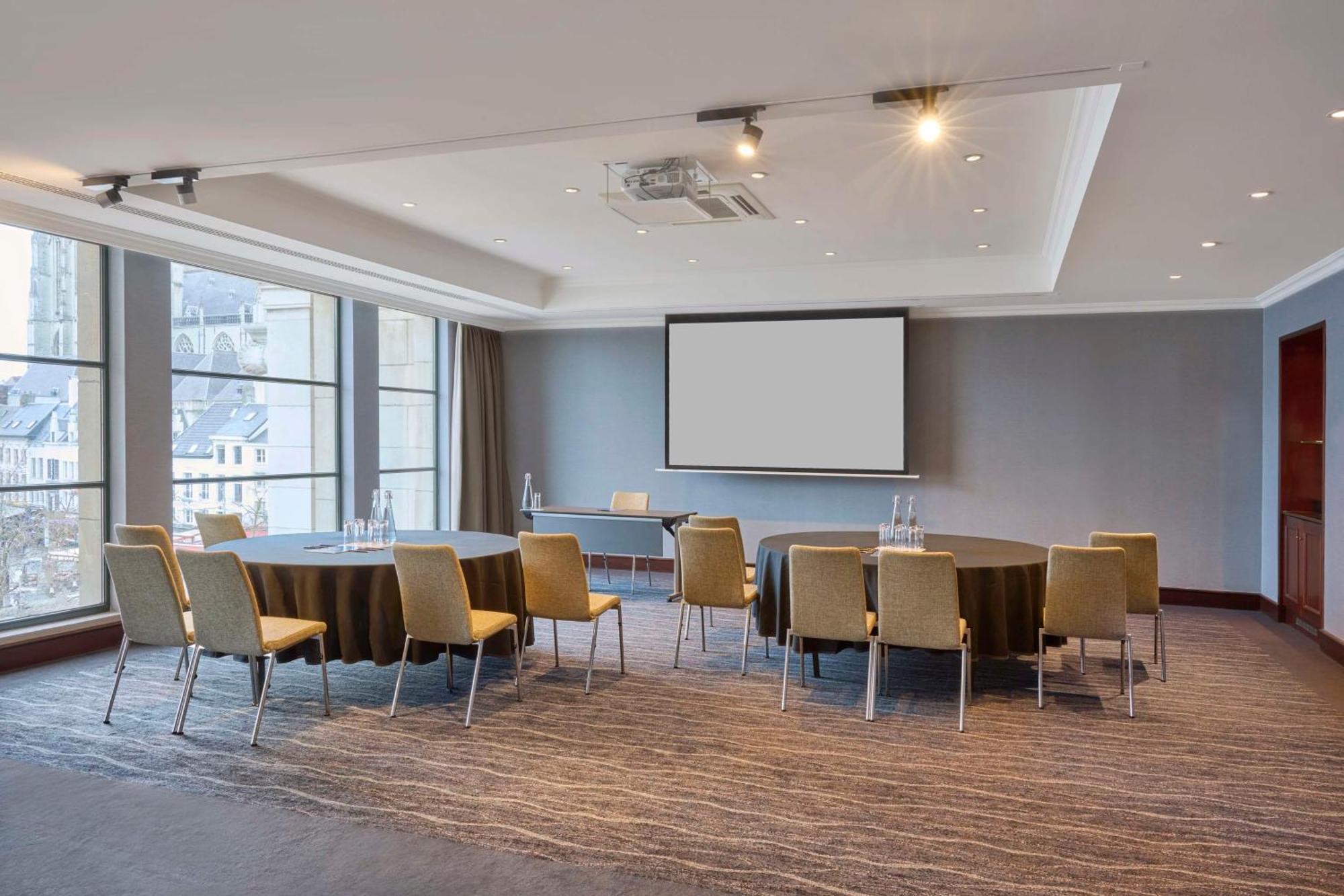 Hilton Antwerp Old Town Hotell Eksteriør bilde